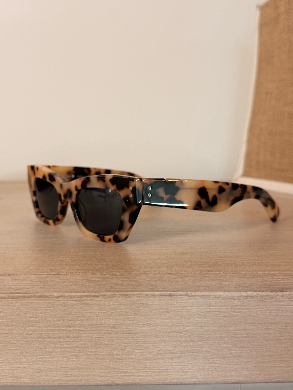 bec + bridge Tortoiseshell Sunglasses - Brown Black Pattern